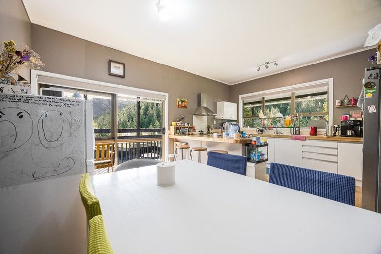 Photo of property in 21 Noakes Hill Road, Puhoi, Silverdale, 0994