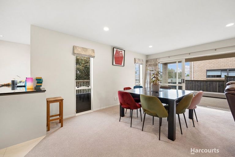 Photo of property in 24 Ravello Rise, Flat Bush, Auckland, 2019
