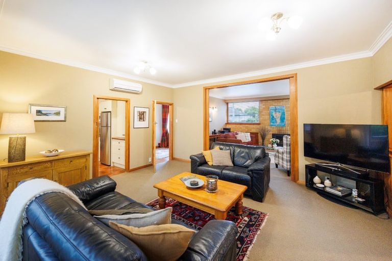 Photo of property in 69 Jickell Street, Hokowhitu, Palmerston North, 4410