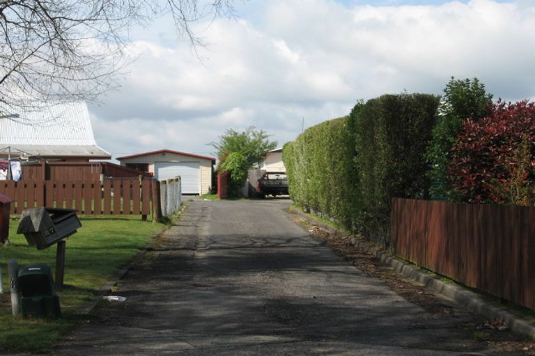 Photo of property in 27 Matthew Place, Kawaha Point, Rotorua, 3010