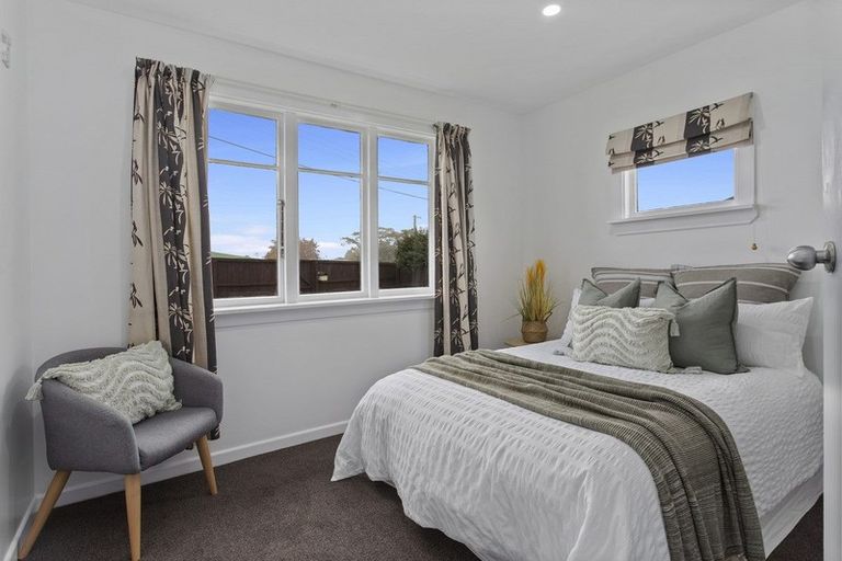 Photo of property in 2 Fulham Street, Islington, Christchurch, 8042