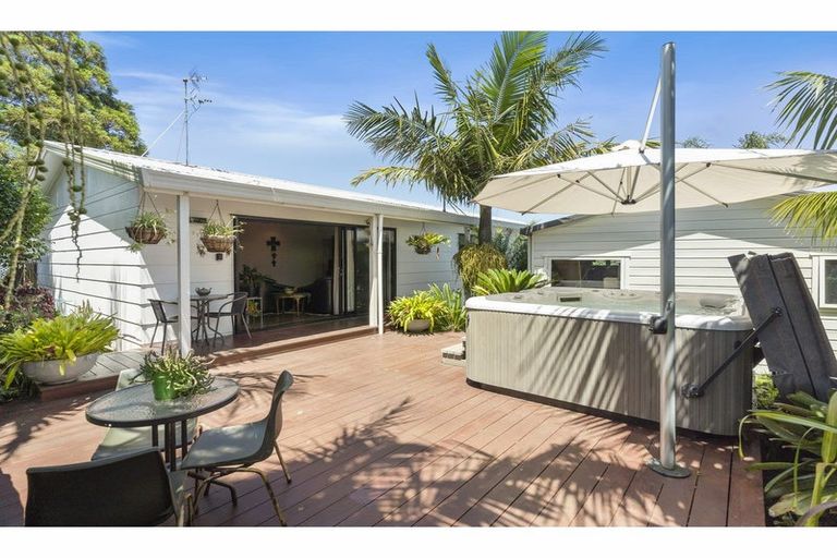 Photo of property in 2/6 Kimdale Place, Totara Heights, Auckland, 2105