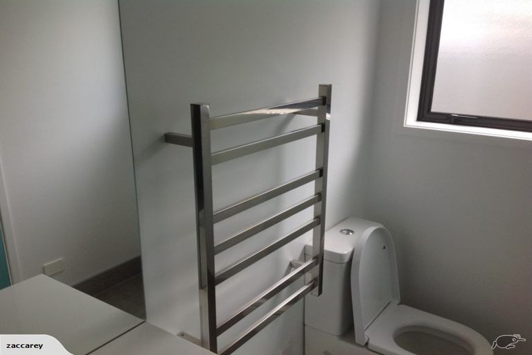 Photo of property in 10 Governor Grey Road, Snells Beach, 0920