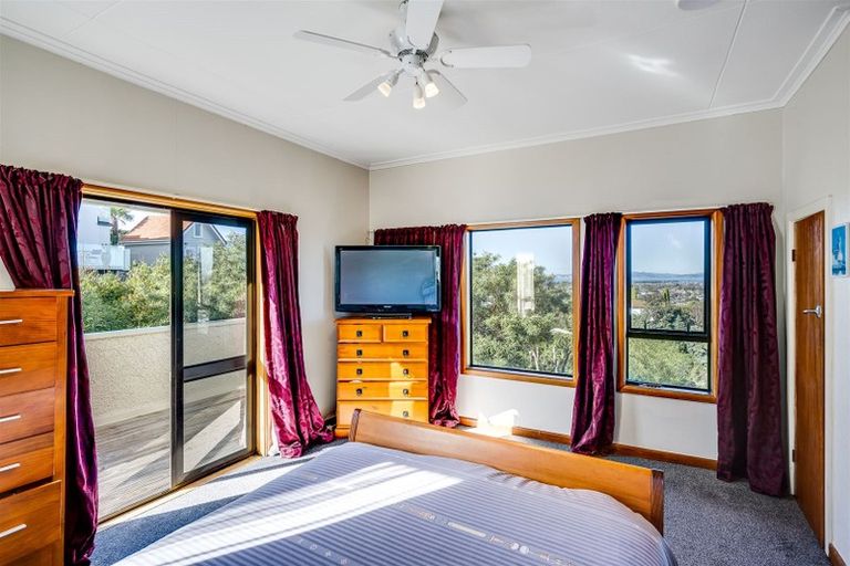 Photo of property in 17 Simla Terrace, Hospital Hill, Napier, 4110