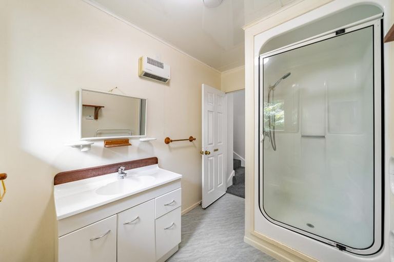 Photo of property in 23 Crest Road, Akatarawa, Upper Hutt, 5372