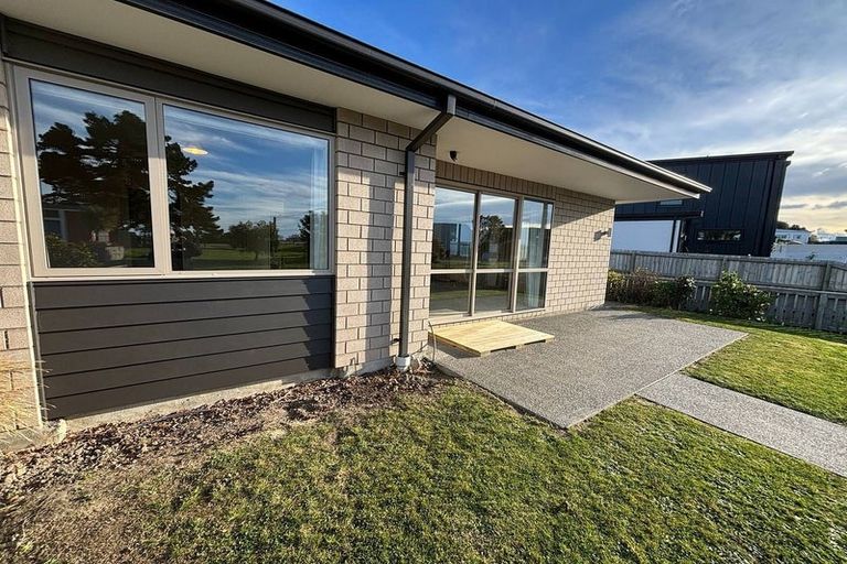 Photo of property in 1/22a Mccormacks Bay Road, Mount Pleasant, Christchurch, 8081