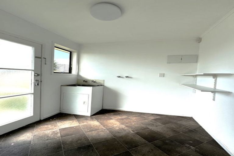 Photo of property in 20 Camphora Place, Ranui, Auckland, 0612