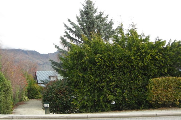Photo of property in 136 Beacon Point Road, Wanaka, 9305