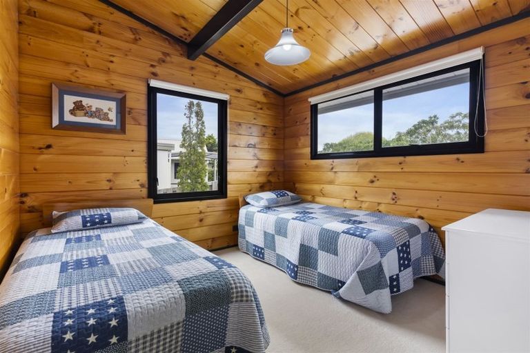 Photo of property in 5 Courtney Close, Pauanui, Hikuai, 3579