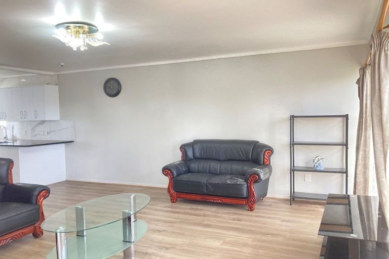 Photo of property in 2/193 Shirley Road, Papatoetoe, Auckland, 2025