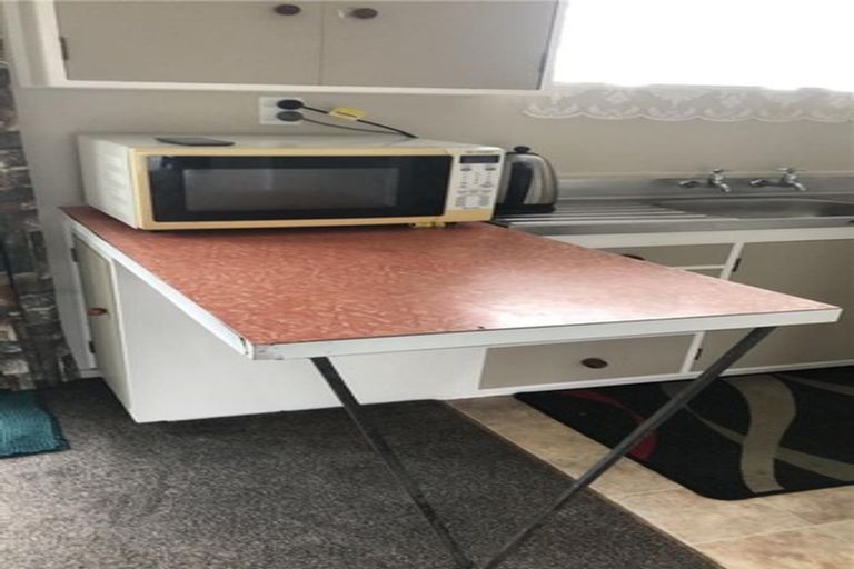 Photo of property in 3/76 Helvetia Road, Pukekohe, 2120