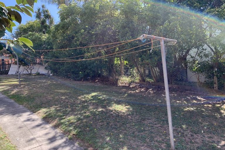 Photo of property in 2/44 Lake Road, Narrow Neck, Auckland, 0624