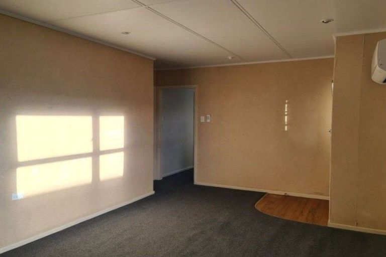 Photo of property in 29 Apollo Parade, Milson, Palmerston North, 4414