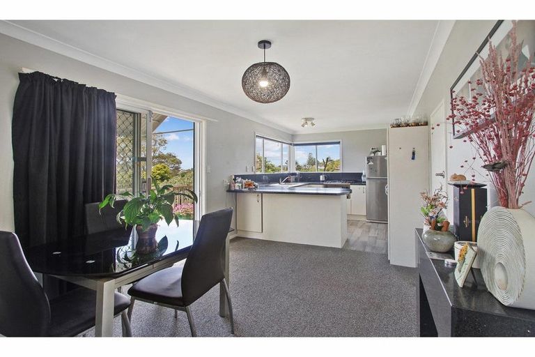Photo of property in 2/57 Coronation Road, Hillcrest, Auckland, 0627
