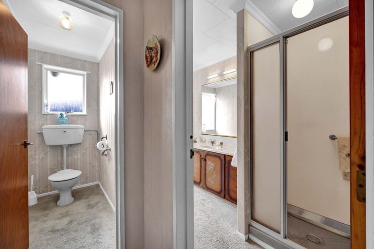 Photo of property in 2 Manse Street, Hawera, 4610