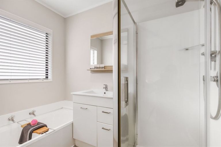 Photo of property in 1/111 Spinella Drive, Bayview, Auckland, 0629