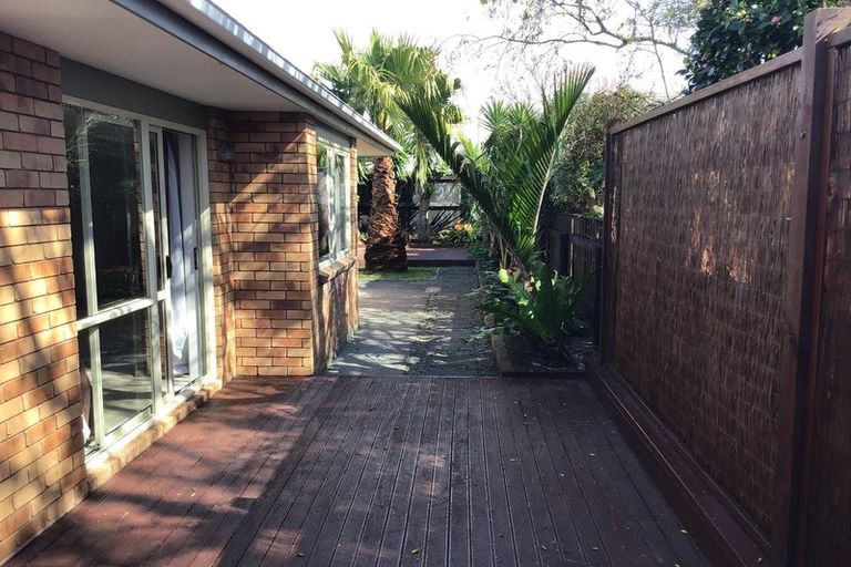 Photo of property in 9a Turehu Street, Merrilands, New Plymouth, 4312