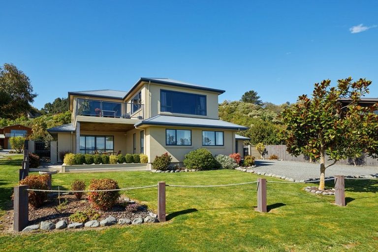 Photo of property in 46 Kotuku Road, South Bay, Kaikoura, 7300