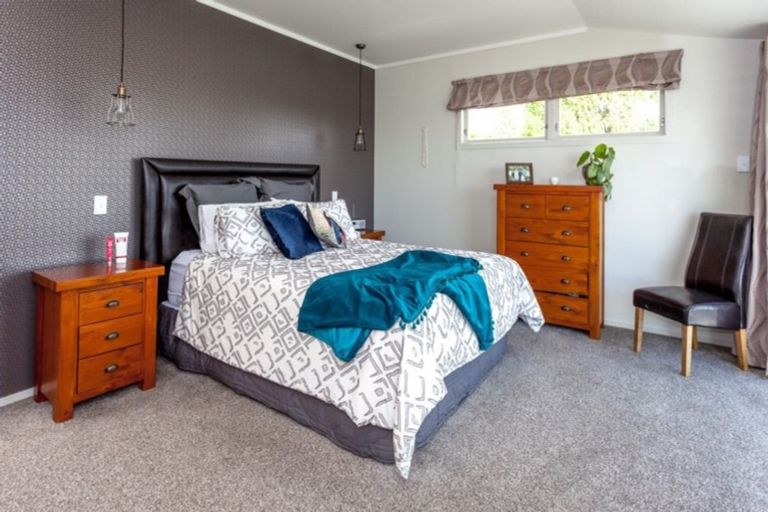 Photo of property in 111 Brunton Crescent, Thames, 3500