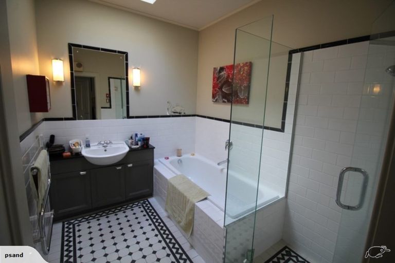Photo of property in 1j George Street, Newmarket, Auckland, 1023