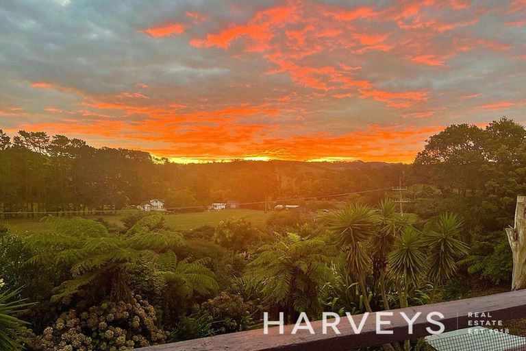 Photo of property in 91 Waitakere Road, Waitakere, Auckland, 0816