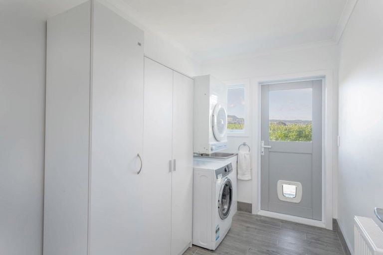 Photo of property in 2 Huka Heights Drive, Rangatira Park, Taupo, 3330