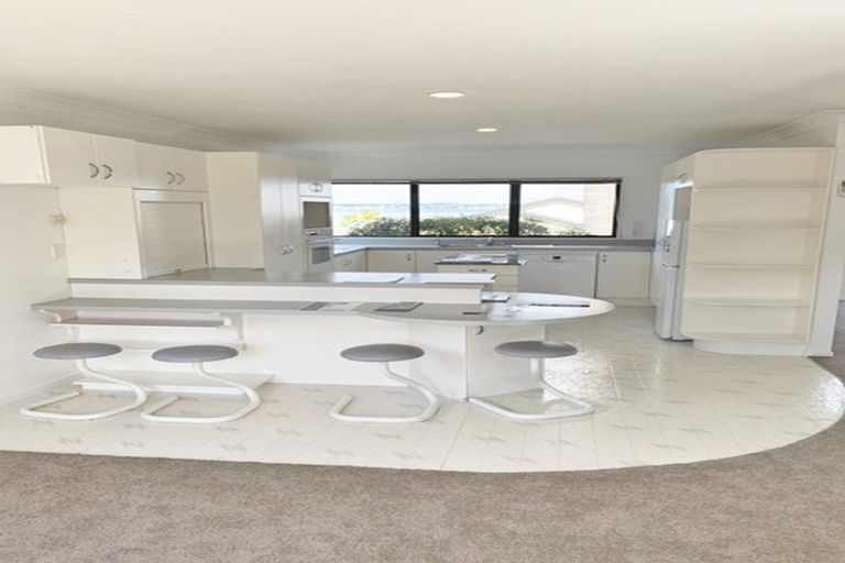 Photo of property in 2/25 Walter Street, Hauraki, Auckland, 0622