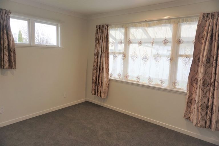 Photo of property in 28 Howard Road, Taradale, Napier, 4112