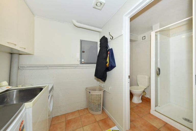 Photo of property in 28 Camberwell Place, Avonhead, Christchurch, 8042