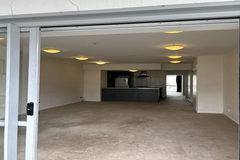 Photo of property in Sol Apartments, 8/37 Jessie Street, Te Aro, Wellington, 6011