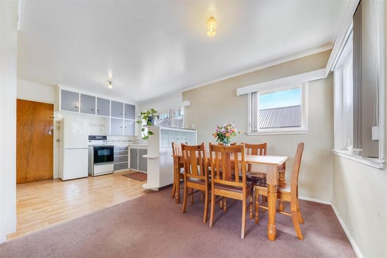 Photo of property in 2/116 Wallace Road, Papatoetoe, Auckland, 2025