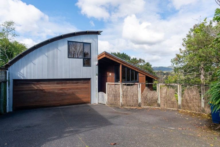 Photo of property in 180 Glengarry Road, Glen Eden, Auckland, 0602