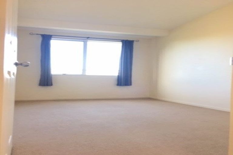 Photo of property in 171a Royal Road, Massey, Auckland, 0614