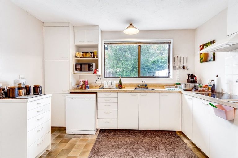 Photo of property in 70 Sarabande Avenue, Redwood, Christchurch, 8051