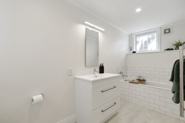 Photo of property in 96 Cashmere Avenue, Khandallah, Wellington, 6035