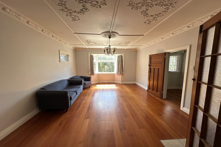 Photo of property in 343 Karori Road, Karori, Wellington, 6012