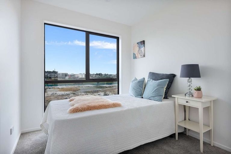 Photo of property in 30 Whakato Avenue, Kumeu, 0810