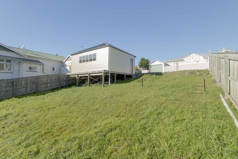 Photo of property in 19 May Avenue, Hospital Hill, Napier, 4110
