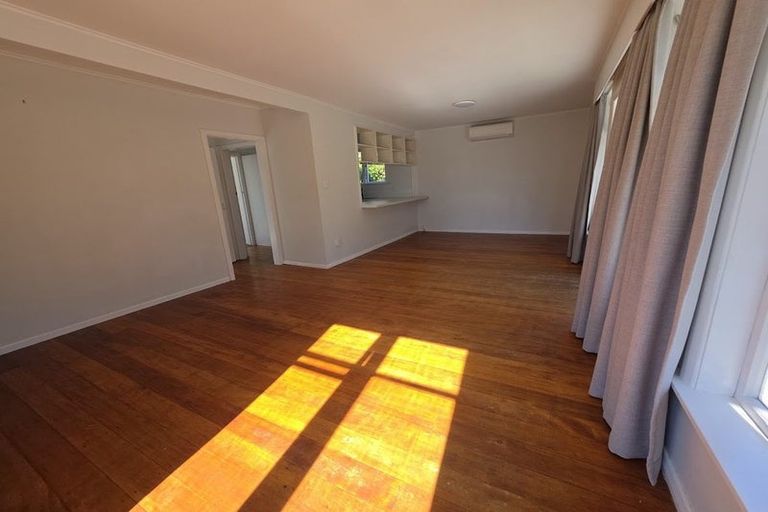 Photo of property in 24 Alexander Road, Raumati Beach, Paraparaumu, 5032