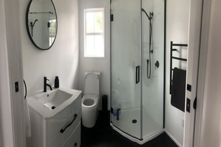 Photo of property in 2/51 The Boulevard, Sunnyhills, Auckland, 2010