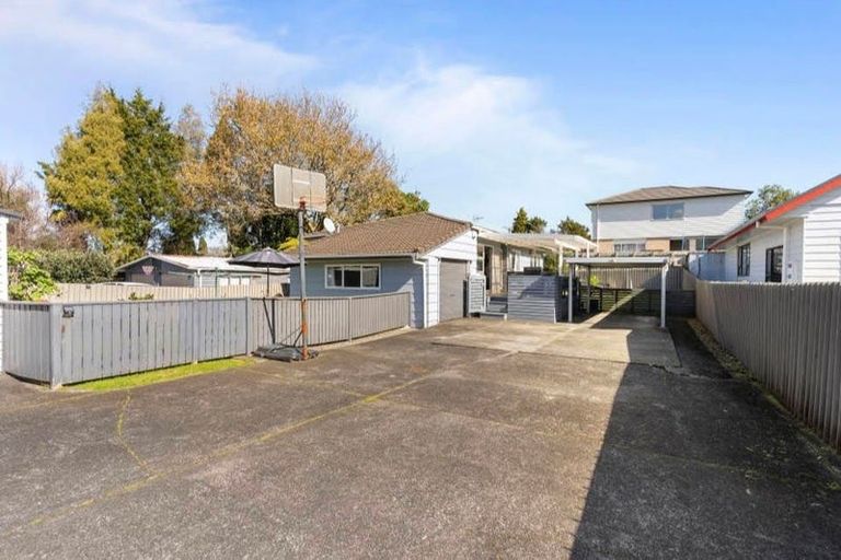 Photo of property in 2/25 Buller Crescent, Manurewa, Auckland, 2102