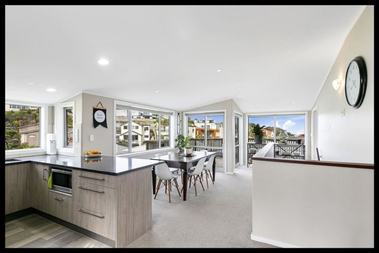 Photo of property in 42b Mandalay Terrace, Khandallah, Wellington, 6035