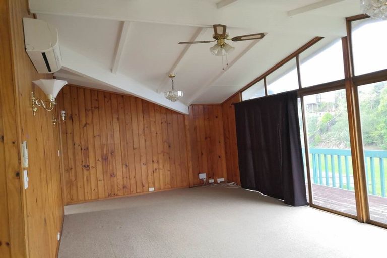 Photo of property in 18 Glenveagh Drive, Mount Roskill, Auckland, 1041