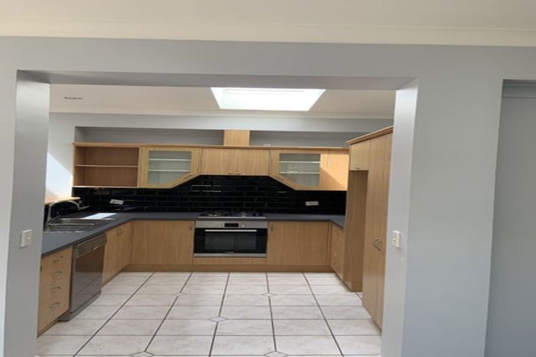 Photo of property in 16a Corsham Grove, Churton Park, Wellington, 6037