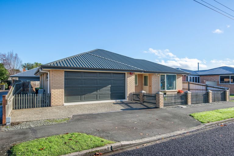 Photo of property in 23 Forfar Street, Mosgiel, 9024