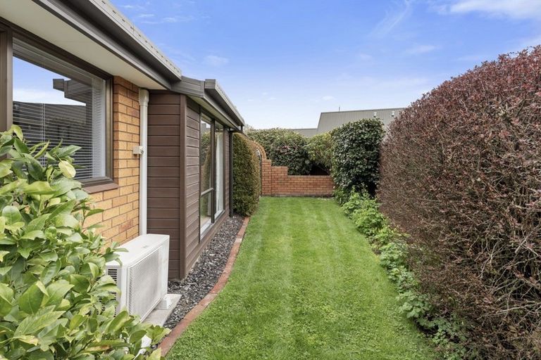 Photo of property in 10 Elvira Court, Bishopdale, Christchurch, 8053