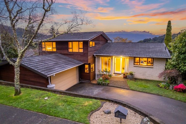 Photo of property in 9 Chichester Drive, Pinehaven, Upper Hutt, 5019