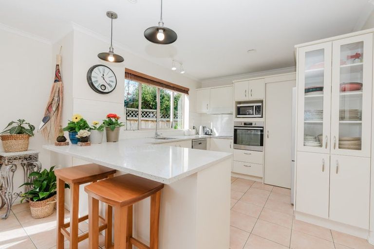 Photo of property in 10 Montrose Crescent, Huntington, Hamilton, 3210