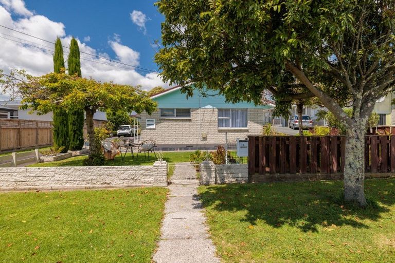 Photo of property in 16 Hayes Avenue, Gate Pa, Tauranga, 3112
