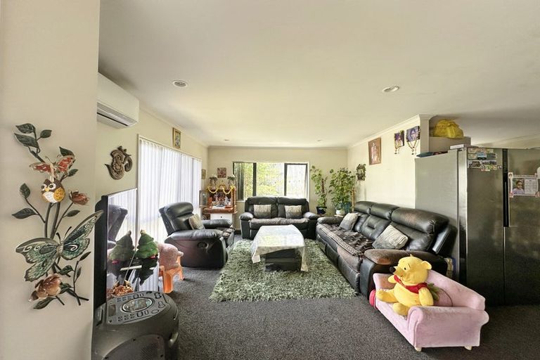Photo of property in 9 Ali Place, Ranui, Auckland, 0612